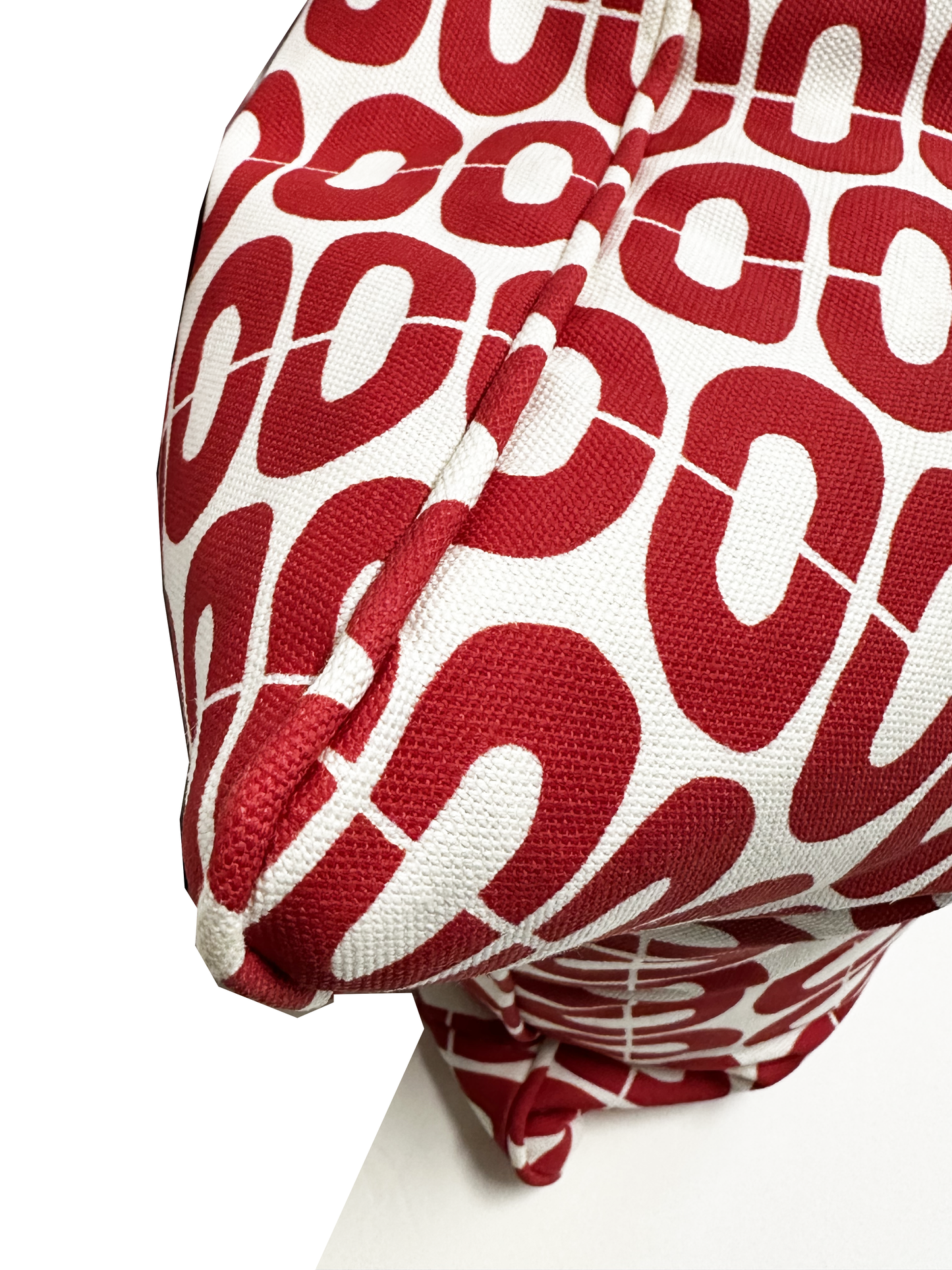 Australia Geometric Cushion Design